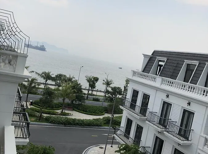 Sea View Hạ Long